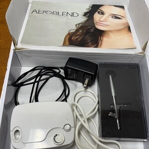 Airbrush Makeup Kit - White